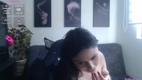 Snapshot of helena_olivet chatting on 09-19-25, 11:00 HELENA online show from 09-19-25, 11:00