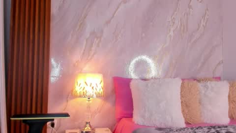 Helena Santos  online show from 02-02-26, 10:58