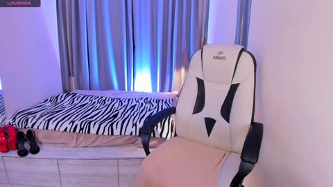 Snapshot of helenaregal chatting on 12-08-24, 01:58 Helena online show from 12-08-24, 01:58