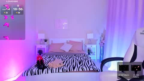 Snapshot of helenaregal chatting on 02-02-25, 09:30 Helena online show from 02-02-25, 09:30