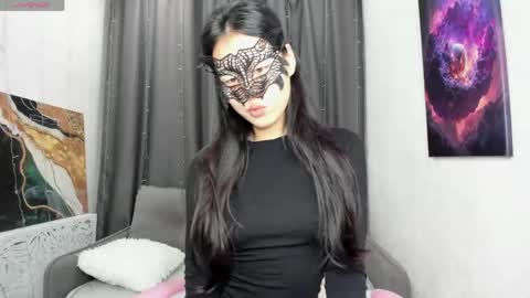 Hi I am Helen online show from 04-24-26, 01:08