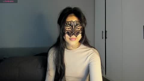 Hi I am Helen online show from 06-13-26, 02:20