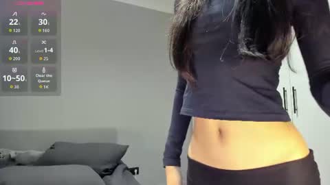 Snapshot of helenblazetrt chatting on 07-05-26, 02:07 Hi I am Helen online show from 07-05-26, 02:07