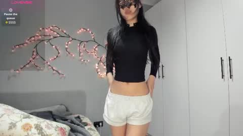Snapshot of helenblazetrt chatting on 07-21-26, 02:14 Hi I am Helen online show from 07-21-26, 02:14