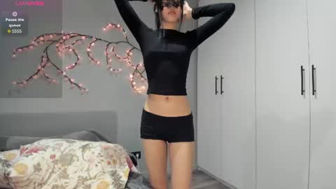 Snapshot of helenblazetrt chatting on 07-23-26, 02:42 Hi I am Helen online show from 07-23-26, 02:42