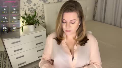 Helena Bonham online show from 12-13-25, 09:53