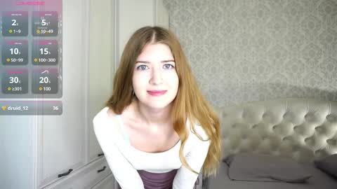Snapshot of helenchristensen chatting on 02-15-25, 06:01 Sarah here Help to make 100 thumbs up online show from 02-15-25, 06:01