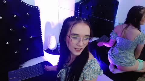 Helene online show from 02-08-25, 01:22