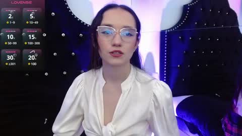 Helene online show from 02-20-25, 01:08