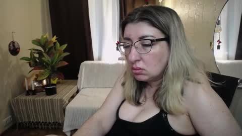 Snapshot of helenenigma chatting on 03-06-25, 04:41 helenenigma online show from 03-06-25, 04:41