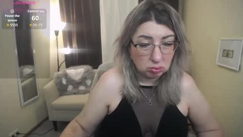 Snapshot of helenenigma chatting on 11-20-25, 07:46 helenenigma online show from 11-20-25, 07:46