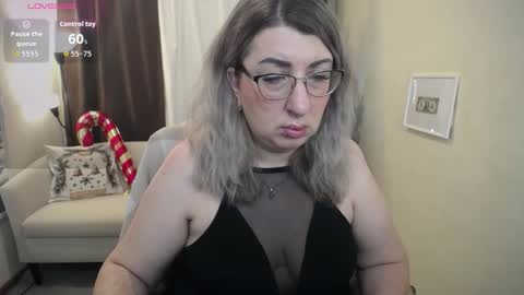 Snapshot of helenenigma chatting on 11-24-25, 07:35 helenenigma online show from 11-24-25, 07:35