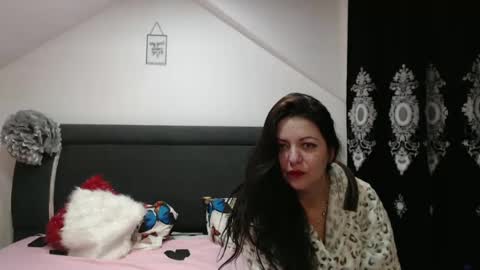 Snapshot of helenhh chatting on 02-20-25, 10:27 helenhh online show from 02-20-25, 10:27