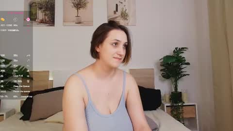 Snapshot of helenliss chatting on 07-13-26, 05:21 Helen online show from 07-13-26, 05:21