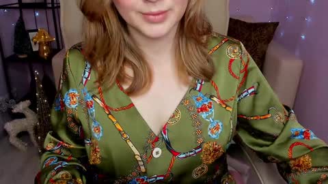 Snapshot of helens_lov chatting on 12-19-24, 02:01 Helen online show from 12-19-24, 02:01