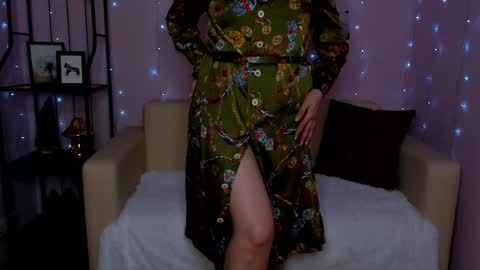 Snapshot of helens_lov chatting on 01-11-25, 01:59 Helen online show from 01-11-25, 01:59