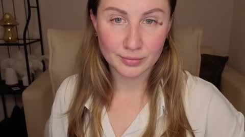 Snapshot of helens_lov chatting on 10-13-25, 07:52 Helen online show from 10-13-25, 07:52