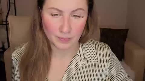 Snapshot of helens_lov chatting on 10-16-25, 01:28 Helen online show from 10-16-25, 01:28