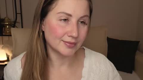 Snapshot of helens_lov chatting on 11-13-25, 01:59 Helen online show from 11-13-25, 01:59