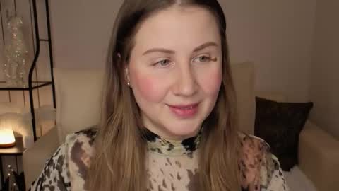 Snapshot of helens_lov chatting on 12-14-25, 02:28 Helen online show from 12-14-25, 02:28