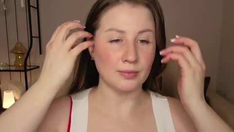 Helen online show from 04-25-26, 02:25