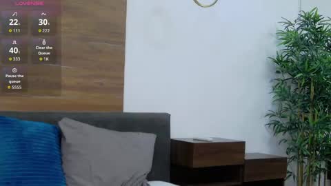 Snapshot of helenswett chatting on 05-28-26, 04:32 HelenSwett online show from 05-28-26, 04:32