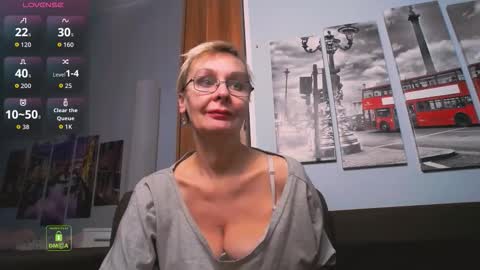 Snapshot of helgahimmele chatting on 03-07-26, 03:42 Helga online show from 03-07-26, 03:42