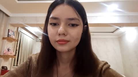 Snapshot of helgakraszewski chatting on 09-13-25, 06:29 Alice online show from 09-13-25, 06:29