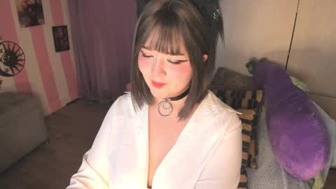 Laura online show from 09-12-25, 03:06