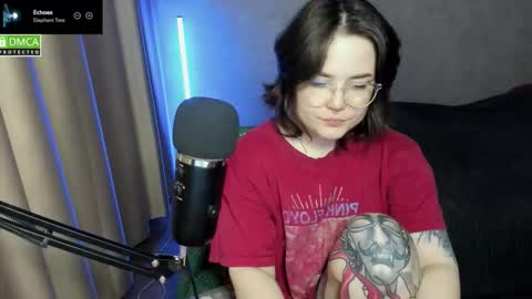 Red online show from 12-17-25, 06:47