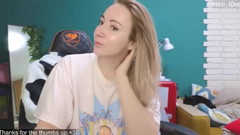 Snapshot of hell_l0ve chatting on 10-30-25, 08:05 Anastasiia online show from 10-30-25, 08:05