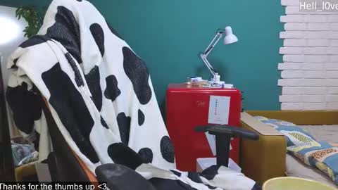 Snapshot of hell_l0ve chatting on 10-31-25, 02:12 Anastasiia online show from 10-31-25, 02:12