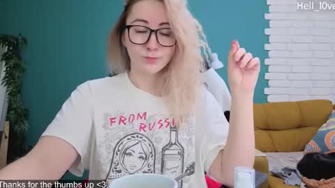 Snapshot of hell_l0ve chatting on 11-11-25, 05:18 Anastasiia online show from 11-11-25, 05:18