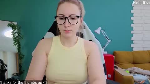 Snapshot of hell_l0ve chatting on 11-17-25, 05:02 Anastasiia online show from 11-17-25, 05:02