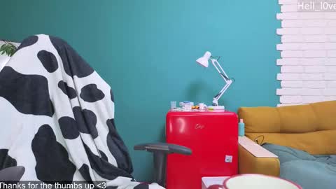 Snapshot of hell_l0ve chatting on 11-20-25, 04:12 Anastasiia online show from 11-20-25, 04:12