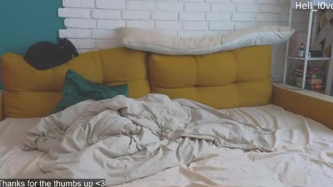 Snapshot of hell_l0ve chatting on 05-19-26, 05:03 Anastasiia online show from 05-19-26, 05:03