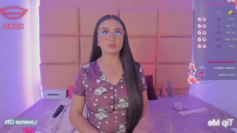 Snapshot of hellen__smith_ chatting on 05-01-26, 10:03 hellen__smith_ online show from 05-01-26, 10:03