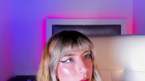Snapshot of hellen__smith_ chatting on 05-07-26, 08:25 hellen__smith_ online show from 05-07-26, 08:25