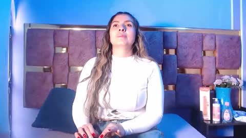 Hellen.  online show from 03-26-26, 11:38