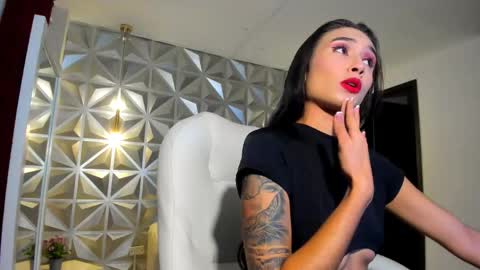 Hellen online show from 04-23-26, 01:24