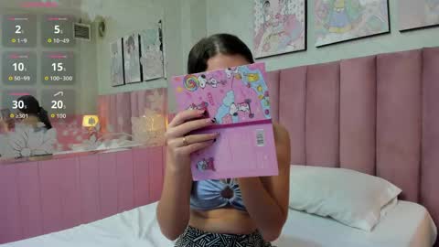 Snapshot of hellencute18_ chatting on 05-21-26, 11:17 online show from 05-21-26, 11:17