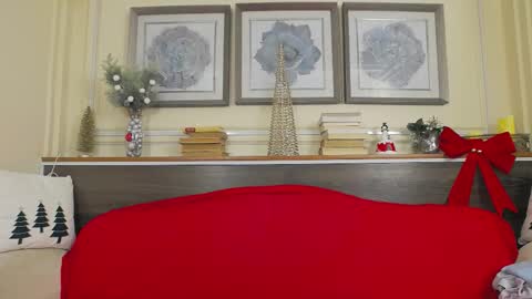    online show from 12-15-25, 03:33