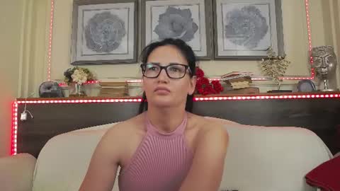 Snapshot of hellendesire chatting on 07-17-26, 02:18 online show from 07-17-26, 02:18
