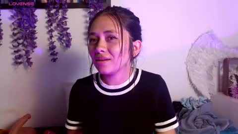 Hellen lopez online show from 04-15-26, 08:53