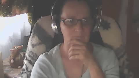 hellenmarie online show from 12-27-24, 11:17