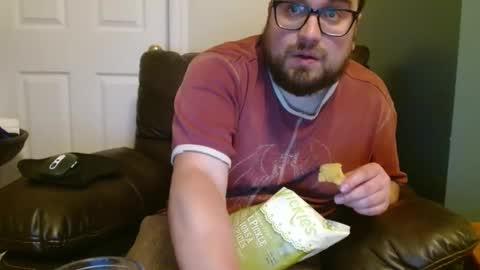 Snapshot of hellflow chatting on 09-25-25, 02:37 hellflow online show from 09-25-25, 02:37