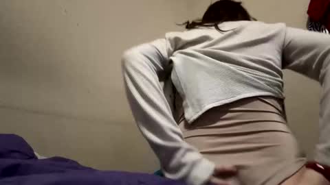 hellokitten123 online show from 01-24-25, 03:32