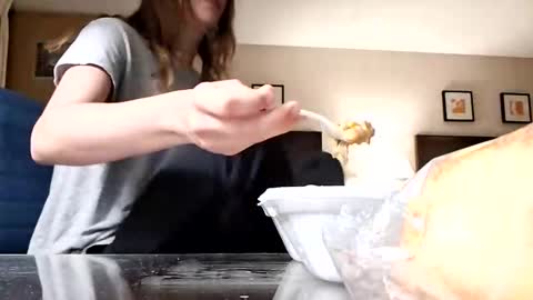 hellokitten123 online show from 04-13-26, 05:24