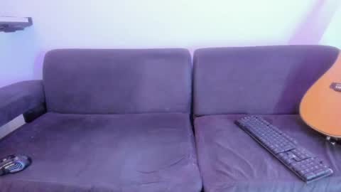 henrik_senn online show from 04-06-26, 03:48