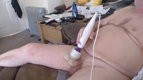 henryjxxx online show from 04-25-26, 08:39